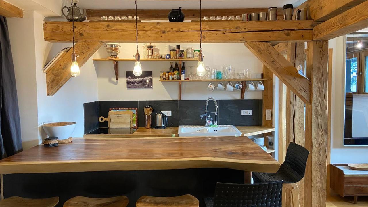 Apartment Beautiful In Centre With Superb Mountain Views *